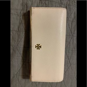 Excellent condition Tory Burch wallet